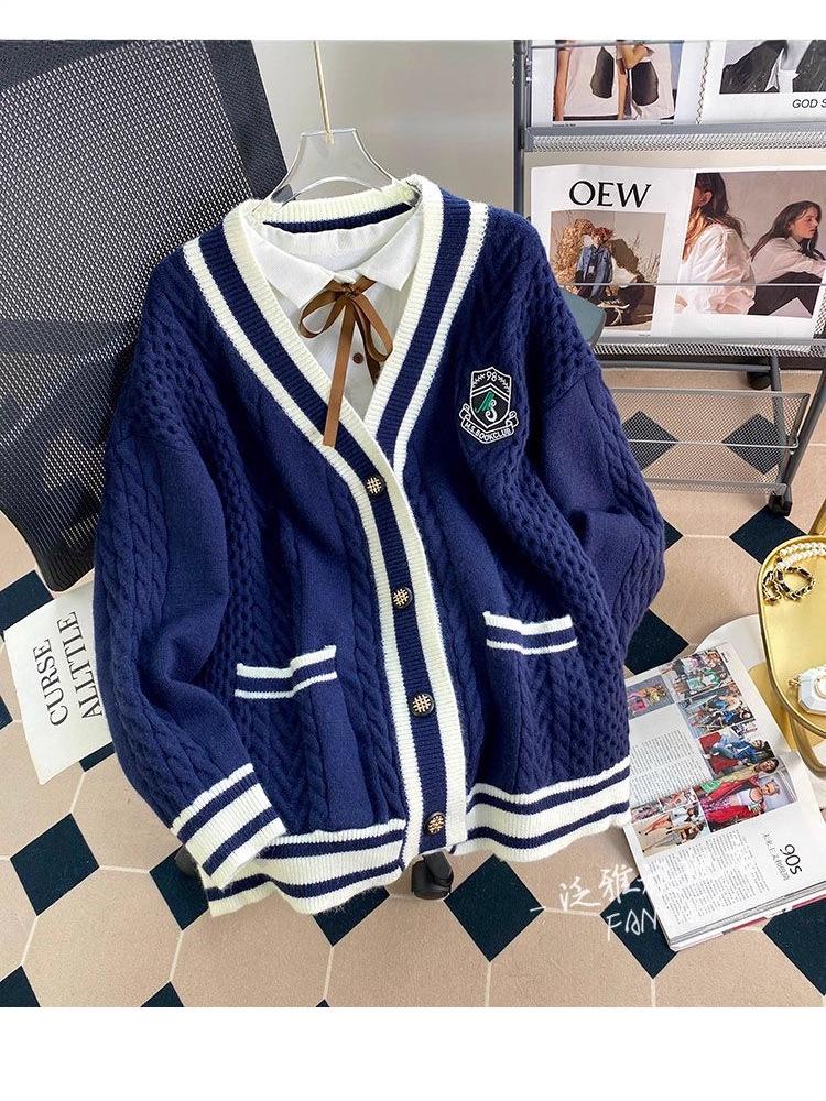 Dámský pletený kardigan střední délky v kolejním stylu - Kolekce Podzim/Zima 2025