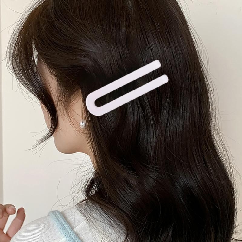 Acrylic Anime Themed Hair Clip Lightweight Shatter Resistant Hairpin Elegant Hair Accessory for Roleplay Enthusiasts