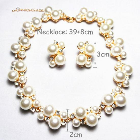 Trending Bridal Pearl Necklace & Earrings Set