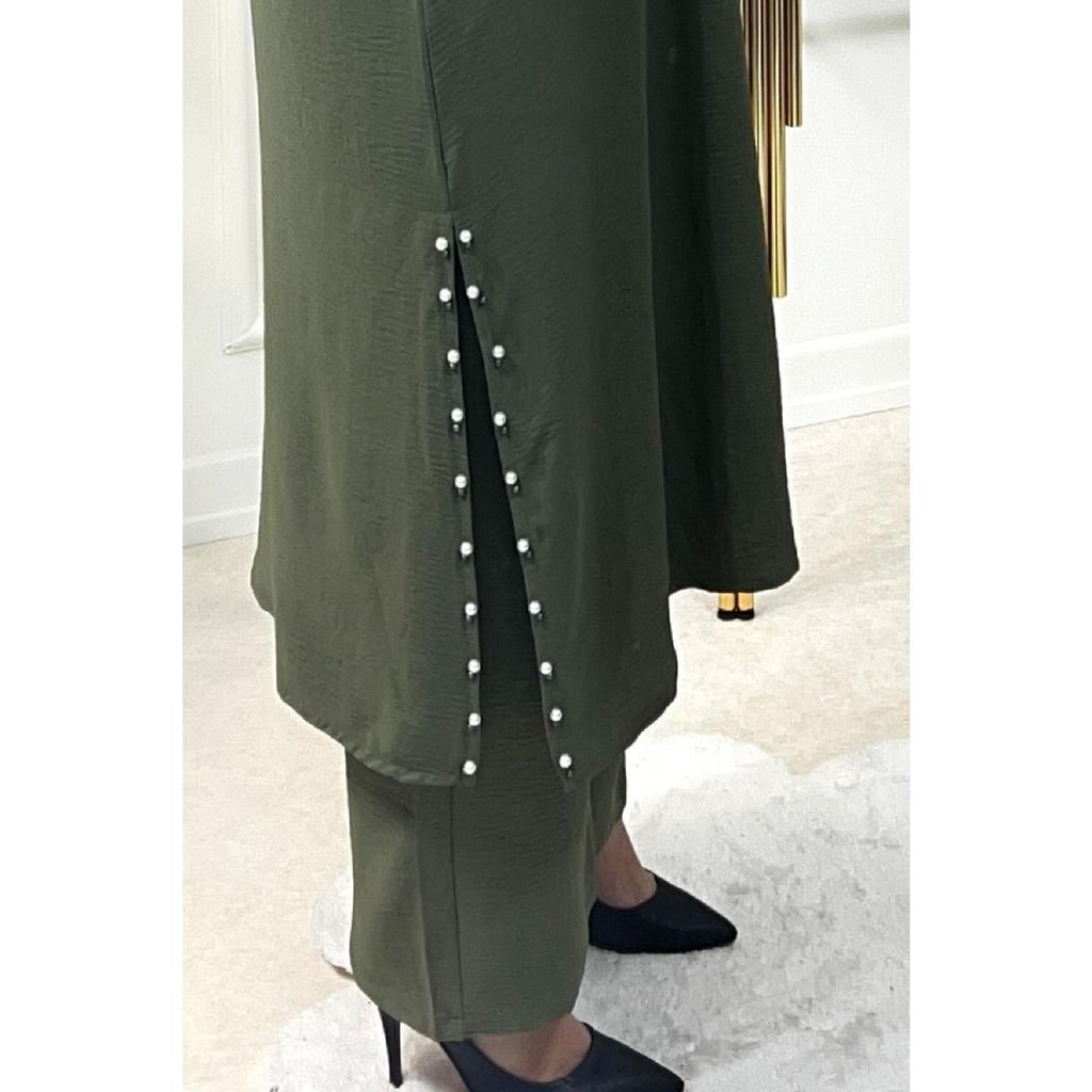 Large Size Pearl Suit With Slits On The Sides - Black