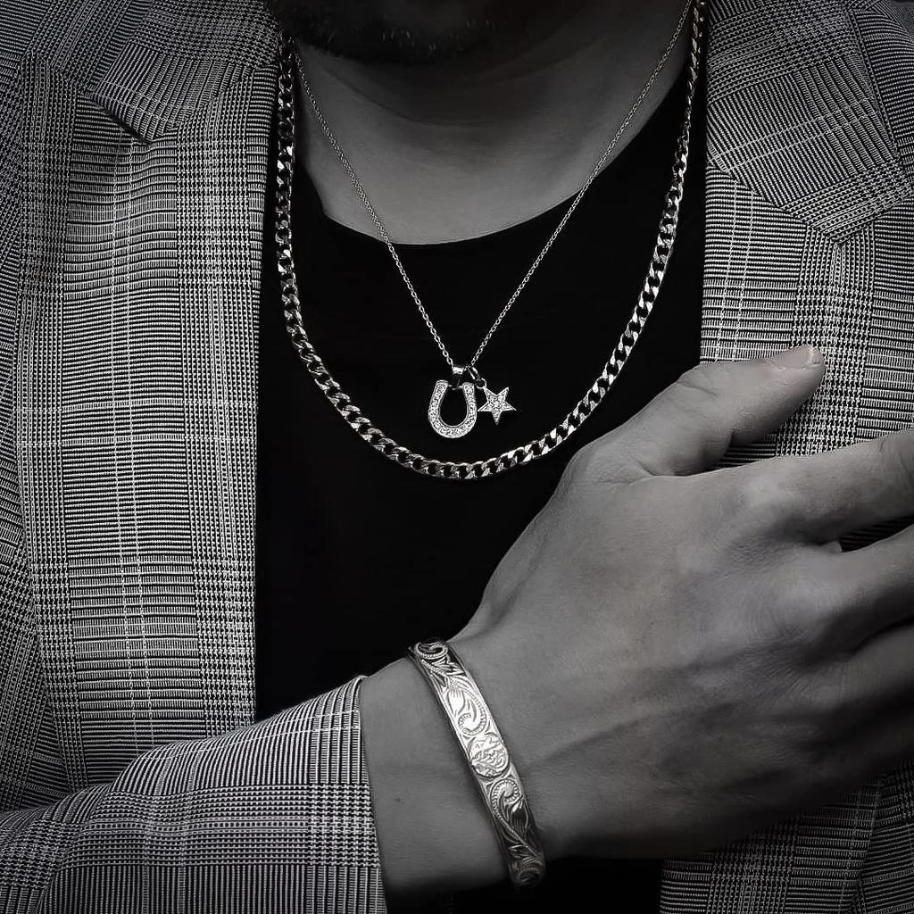 Lucliss 316L Hawaiian Bangle, Surgical Stainless Steel, One Size Fits All, 18K Gold, [Silver], Hypoallergenic, Men's & Women's, Made In Japan