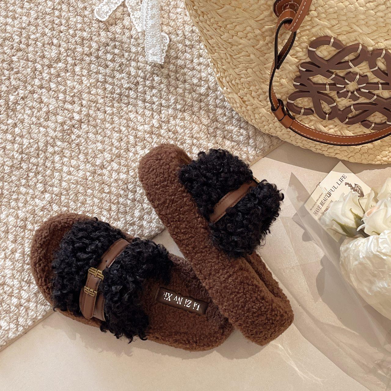 

Curly hair thick-soled fluffy slippers women s shoes 2025 autumn and winter outer wear Korean version of high-end belt buckle one-word cotton slippers 40 чёрный
