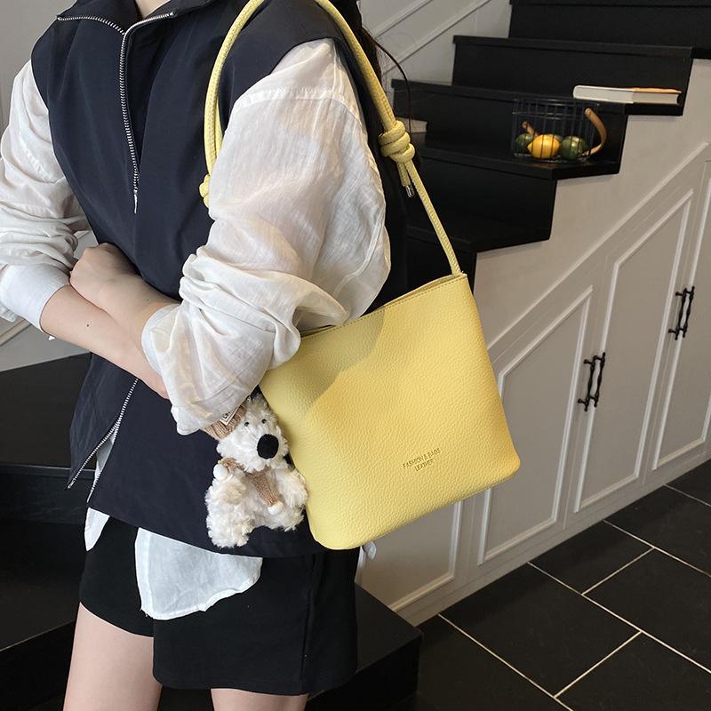 Bag Women's New Fashionable Versatile Messenger Bag