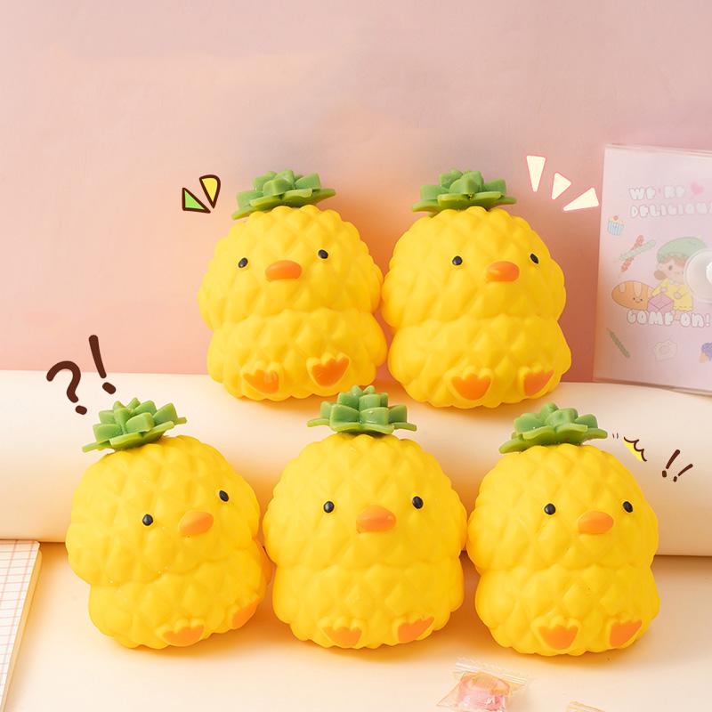 Süße Dehnbare Ananas-Ente Quetschspielzeuge Stressabbau Bälle Angstlinderung Neuheit Knet-Fidget-Spielzeug Für Kinder Feiertagsgeschenke