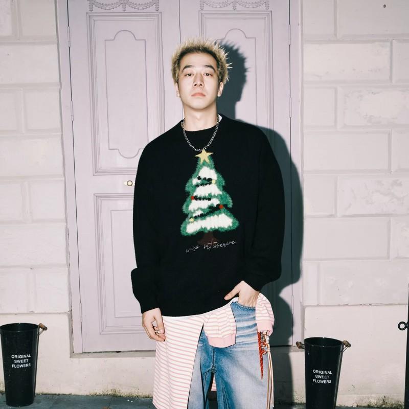 Unisex Oversized Knit Sweater With Christmas Tree Embroidery Loose Fit Casual Winter Pullover Men Women