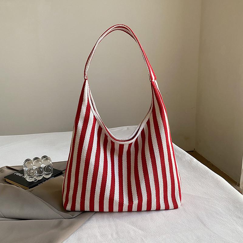 Trendy Retro Artistic Handbag Featuring Spacious Interior And Soft Knit Fabric For Fashion Lovers