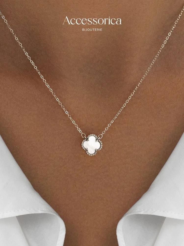 Four-Leaf Necklace (Double-Sided) One Size