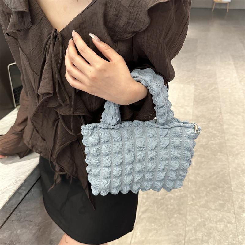 Chic Minimalist Black Canvas Tote Bag For Women With Retro Style Ideal For Casual Outfits