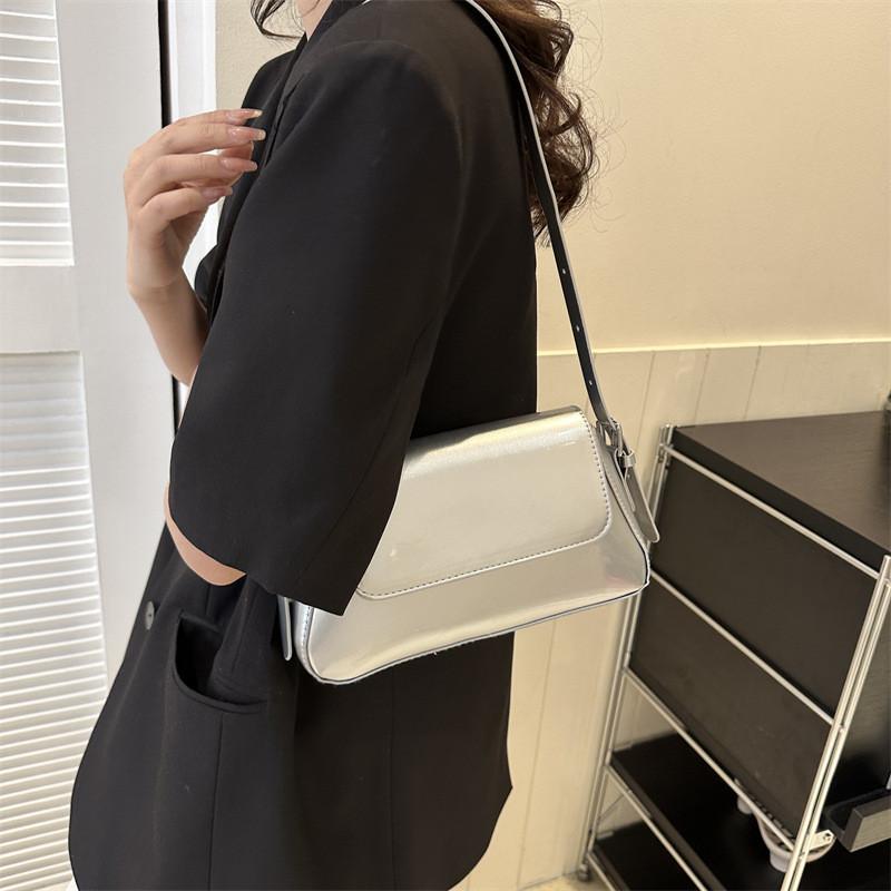Modern Fashionable Small Shoulder Bag For Women Stylish Pu Leather Crossbody Design