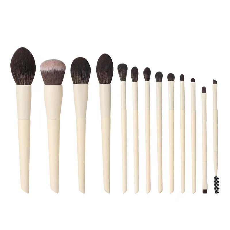 

13-Piece Wooden-Handled Makeup Brush Set: Ultra-Soft Brushes for Powder, Blush, Contour, and Eyeshadow - Complete Beauty Tool Kit.