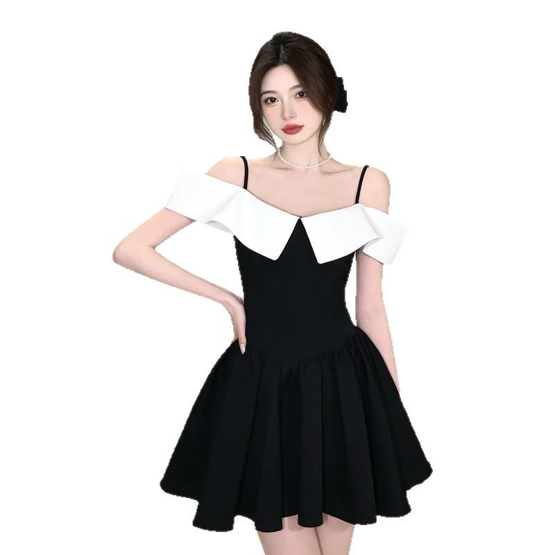 One-word shoulder suspender dress women's summer new small French pure desire wind waist short small black dress
