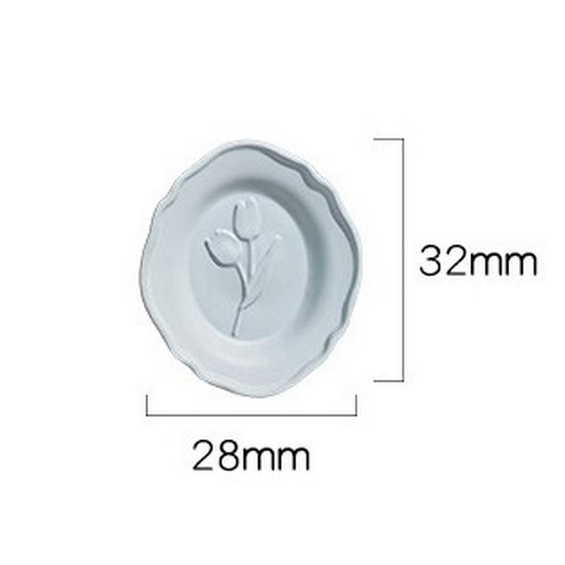 1Pcs Dollhouse Miniature Stereoscopic Tulip Pattern Food Plates Simulation Dining Plate Dollhouse Accessories Pretend Play Toys