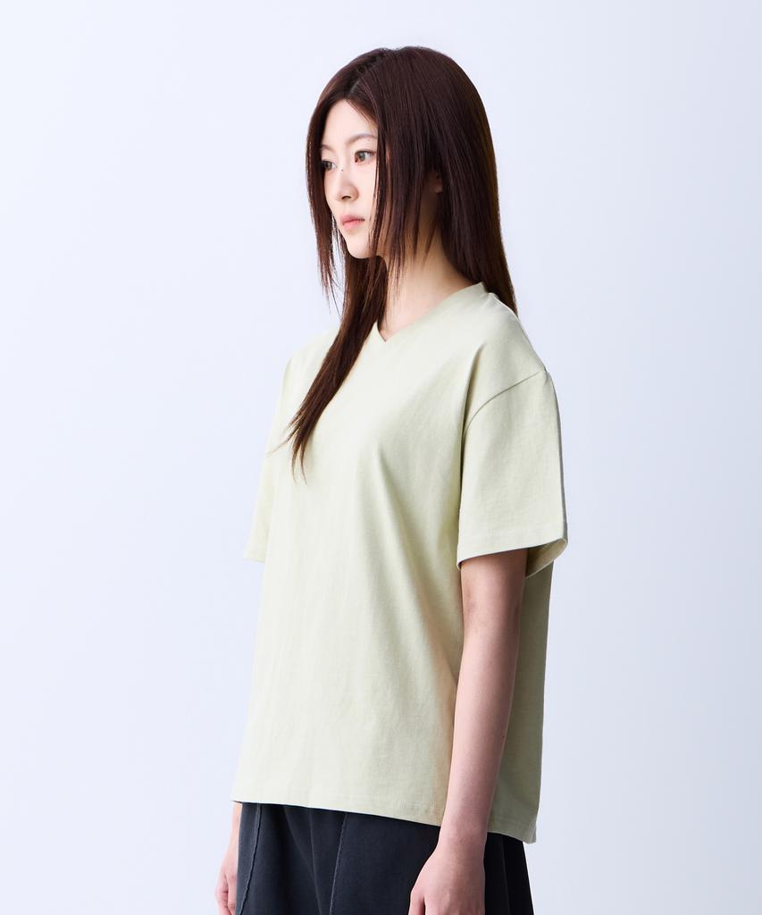 ADERNM Minimal Daily V-Neck T-Shirt Sage Green