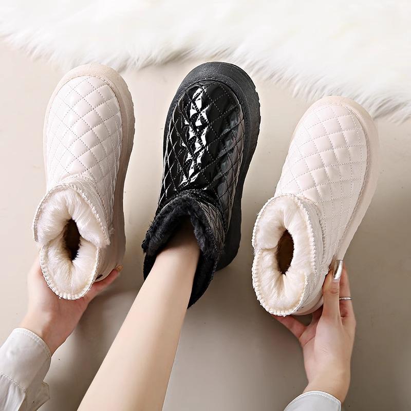 Thick-soled Snow Boots Women's Fur Integrated 2025 New Winter Cotton Boots Piled and Thickened Waterproof and Non-slip Outer Cotton Shoes