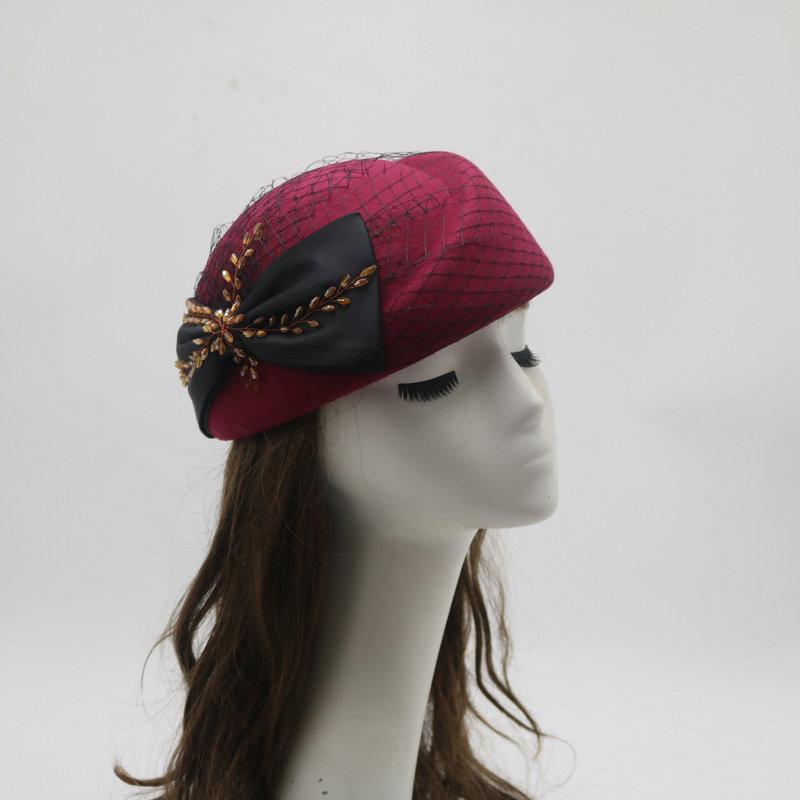 Beretă de lână cu plasă franceză de lux Pălărie de stewardesă elegantă cu arc cu strass pentru doamnă Pălărie de top de curtezană de epocă de modă