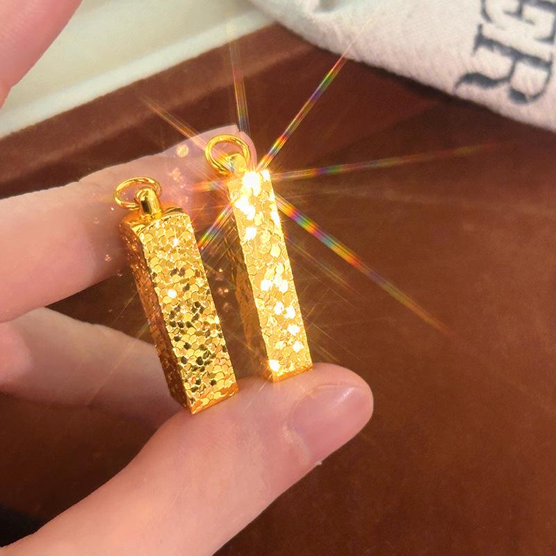 Gold-Plated Shaved Ice Pendant Necklace: Chinese Style Wealth Charm
