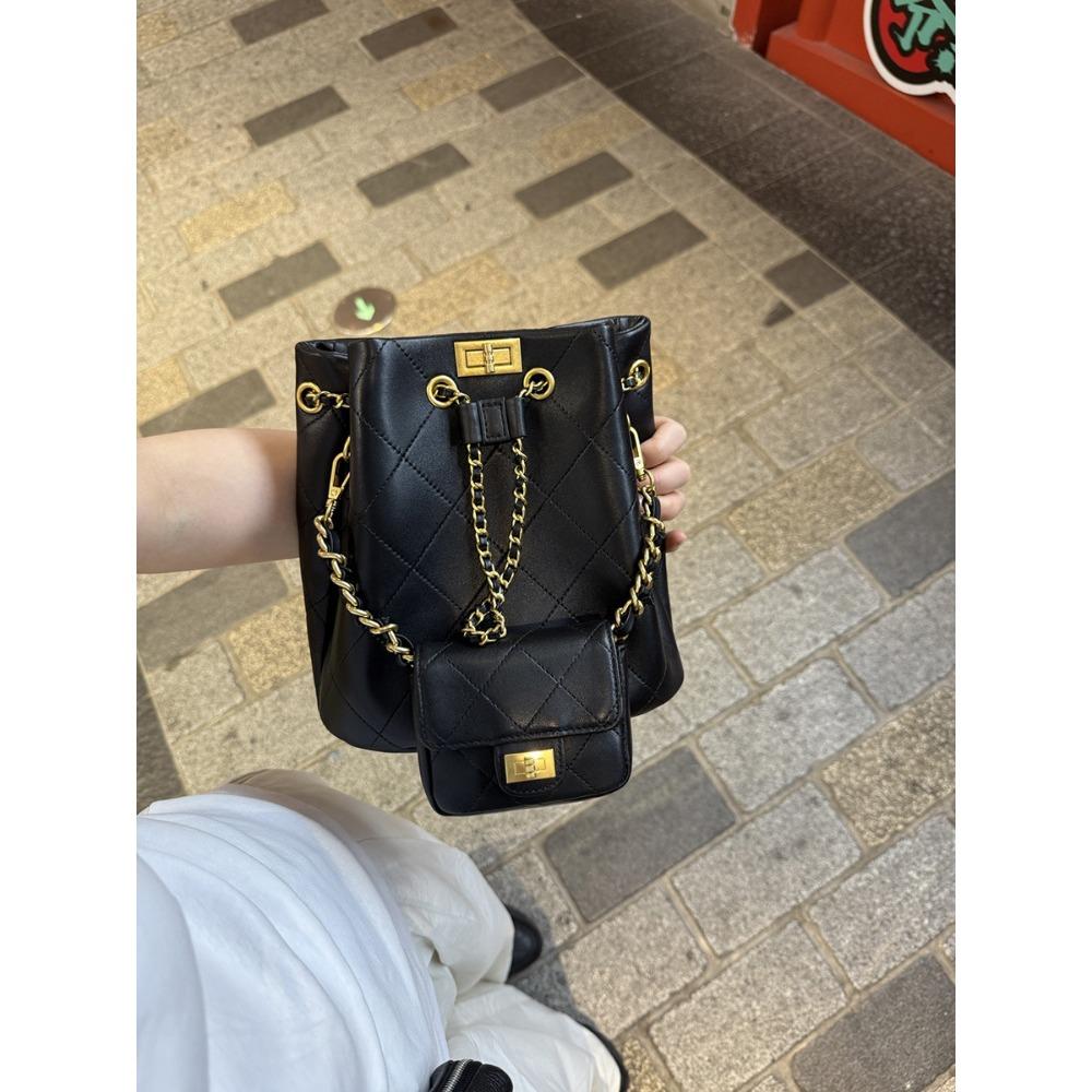 Sheepskin Backpack 2025 New Diamond Chain Bag Casual Versatile Leather Large Capacity Bucket Bag Women