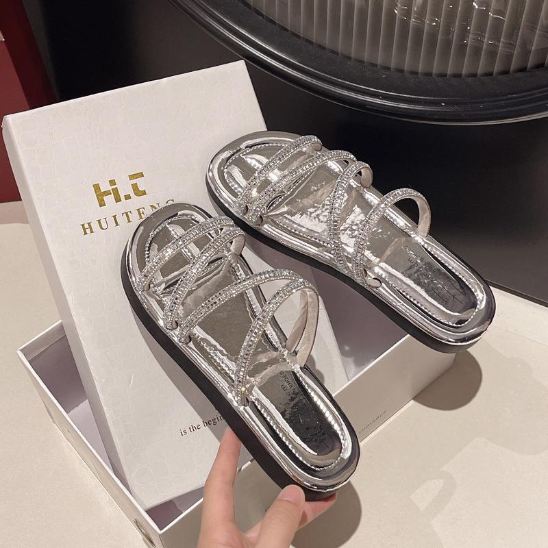 Fairy Wind Slippers Female 2025 Summer New One Shoe Two Wear with Skirt Slippers Seaside Temperament Wear Cool Slippers