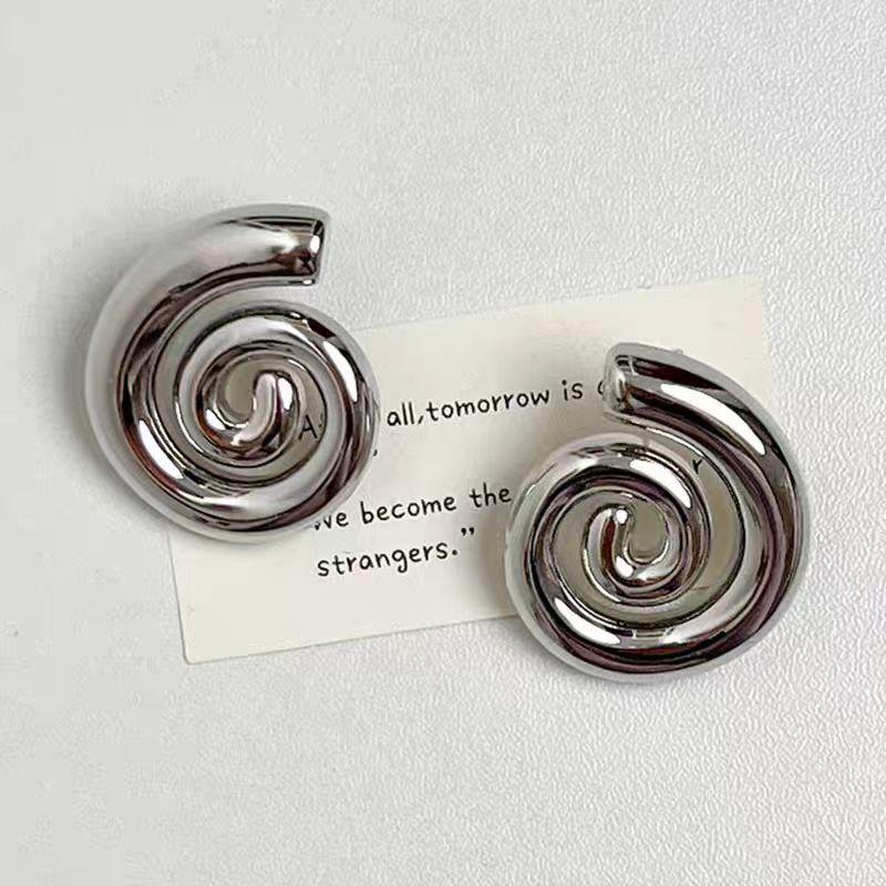 

Медные спиральные серьги с покрытием из 18-каратного золота - Высококлассный, универсальный дизайн в европейском и американском стиле