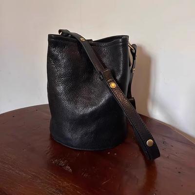Retro, Artistic Top Layer Soft Leather, Bucket Tote Bag, Niche, Commuting, High-end Feel, Large Capacity, Armpit Crossbody Bag