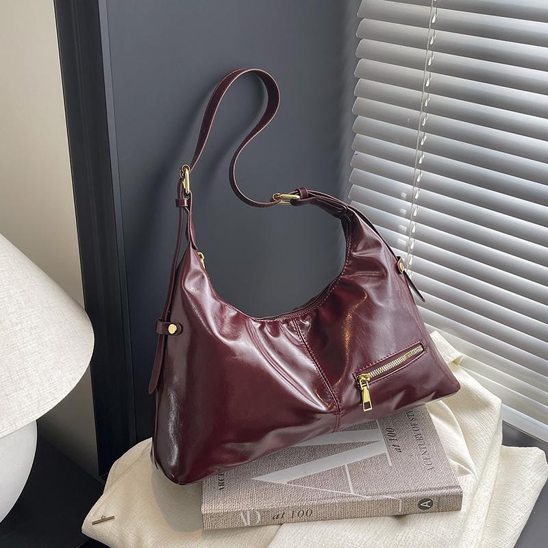 2026 New Fashionable Casual Oil Wax Leather Shoulder Bag Commuter Style Women's Handbag Simple Daily Korean Niche Crossbody Bag