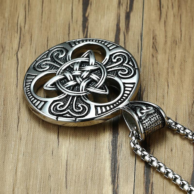 Collier pendentif rond nœud concentrique irlandais punk tendance rétro européen et américain pour homme