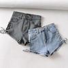 Europees-Amerikaans Pittig Meisje Zomer Uitgesneden Knoop-Up Denim Shorts - Slim Fit, Heup-Omhelzende Hotpants voor Vrouwen