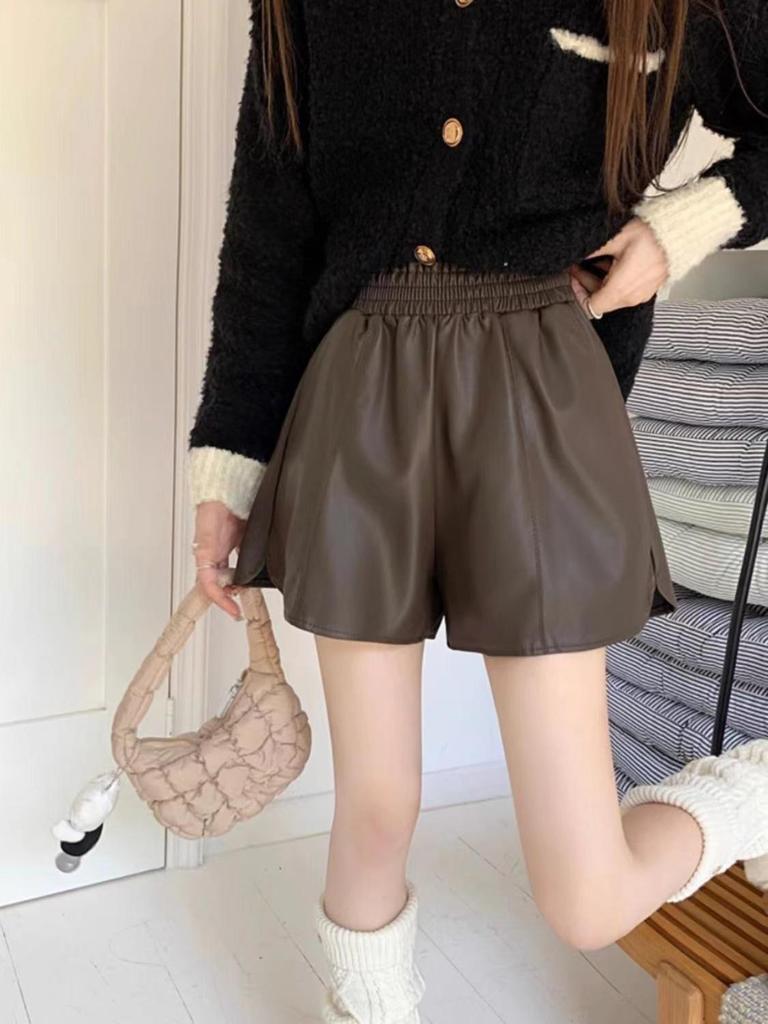 Kumikumi Design Women's PU Leather Wide-Leg Pants, High Waist, Elastic Waist, Autumn Style Slimming Shorts.