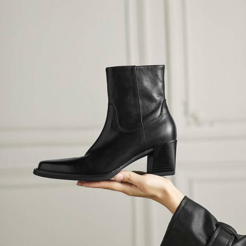 Autumn and Winter Women's Leather Boots Rubber Soft Sole Large Size Women's Boots Middle Heel Square Head Versatile Side Zipper Cowhide Low Boots