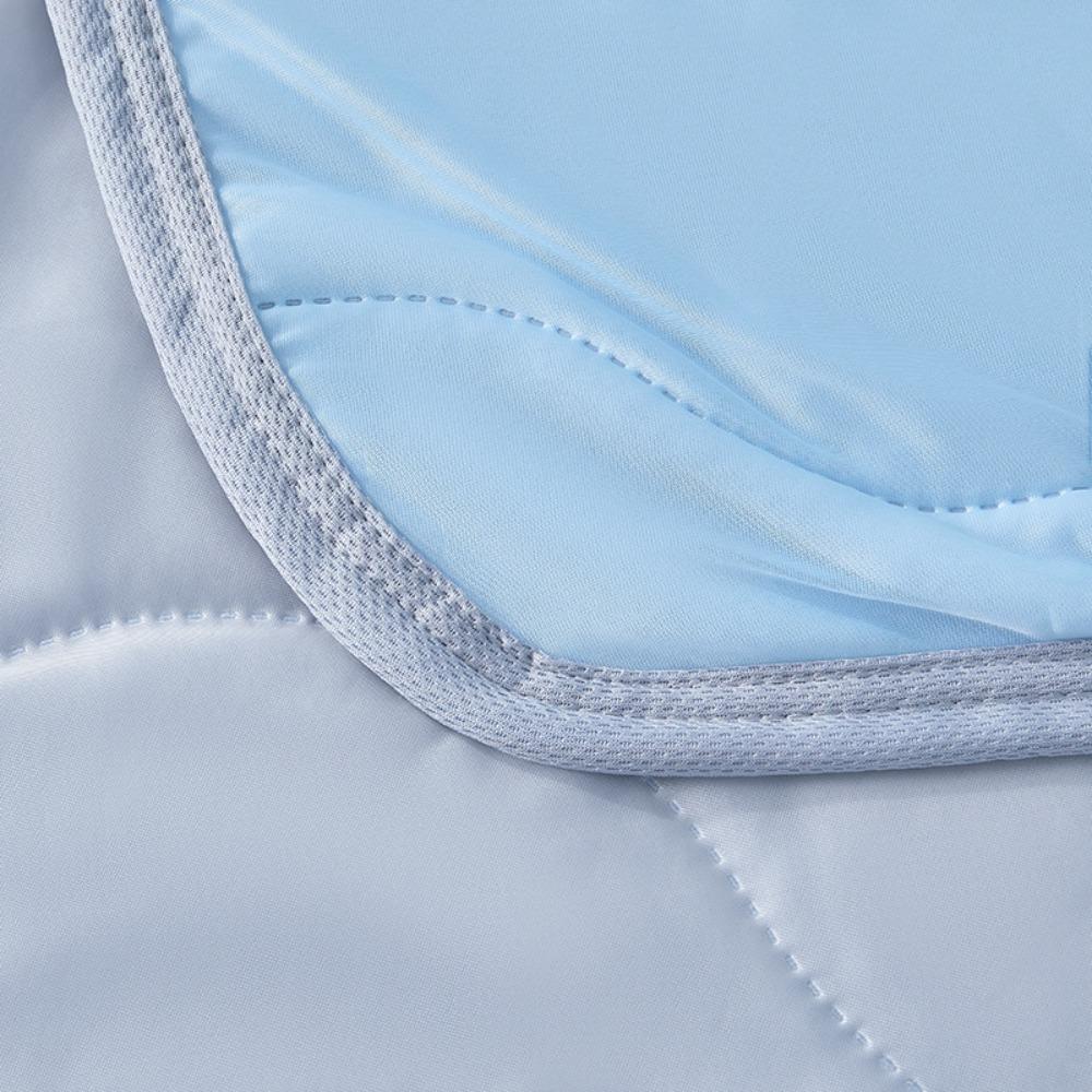 Thin Breathable Air-conditioning Comforters Machine Washable Throw Blanket  Dormitory