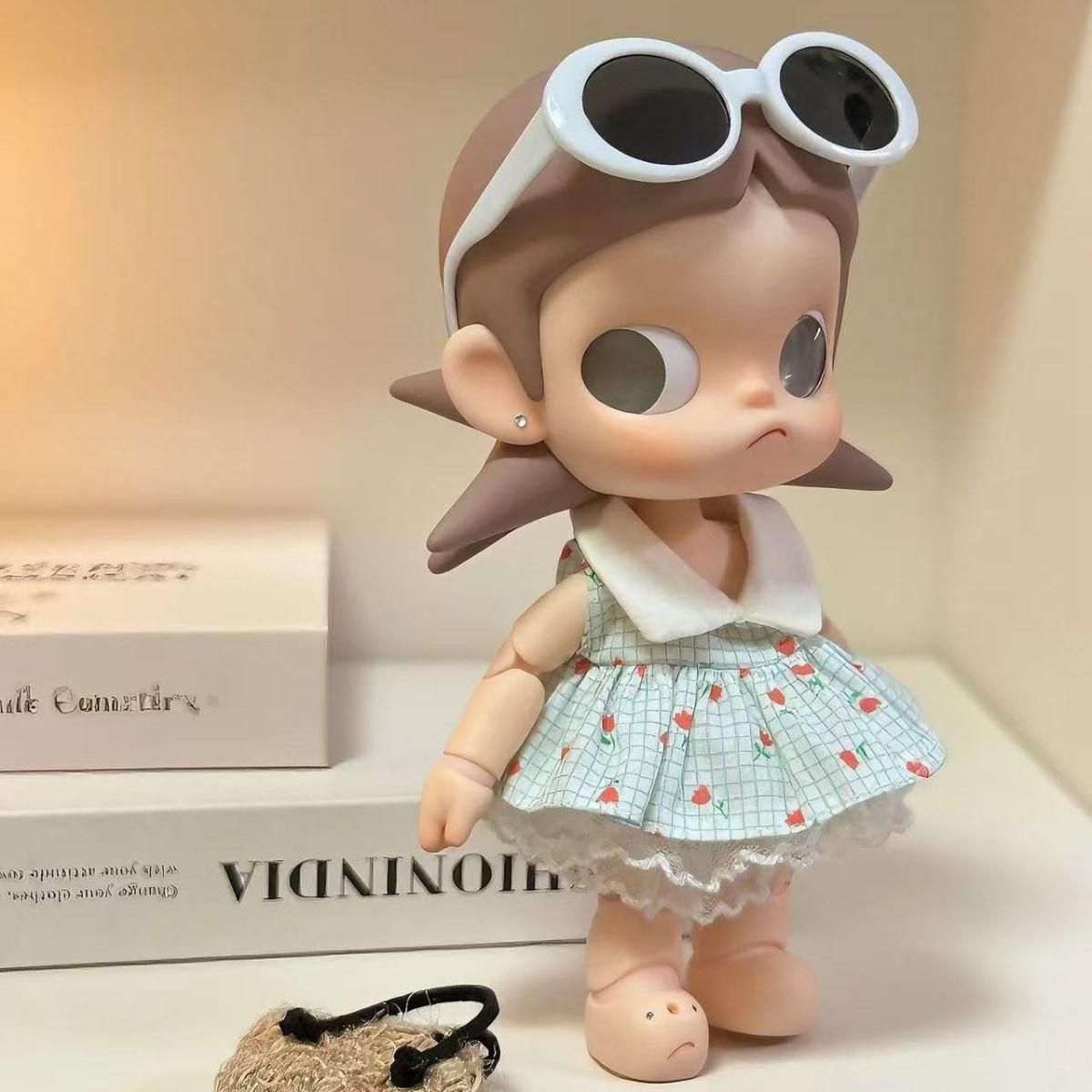 Zsiga Gaji Jie Articulated Doll Skirt Outfit