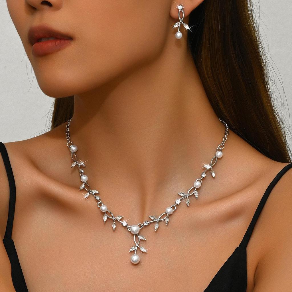 Elegant Pearl & Rhinestone Leaf Jewelry Set for Brides