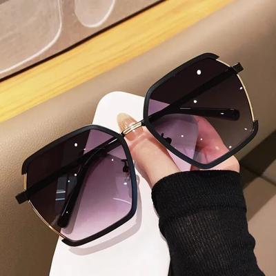 Großer Rahmen Vintage Sonnenbrille Mann Frau Marke Mode Advanced Sense Luxus Quadratische Sonnenbrille Weiblich Oculos De Sol Nicht Polarisiert Mode Accessoire