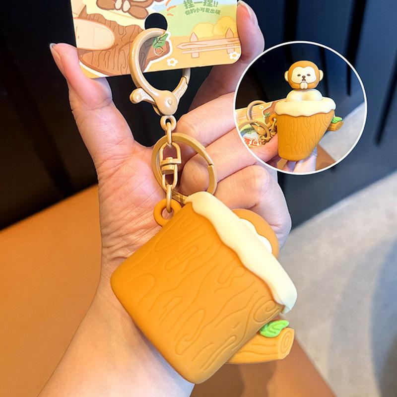 Cute Pinch Stump, Keychain Pinch Ejection Bear Cartoon Doll, Decompress Cute Car Key Chain