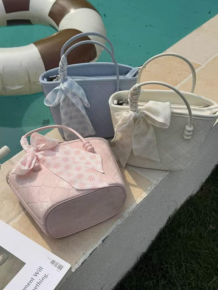 Women's 2025 Large Capacity Pink Handbag - New Style, High-end Texture, Trendy Niche Tote