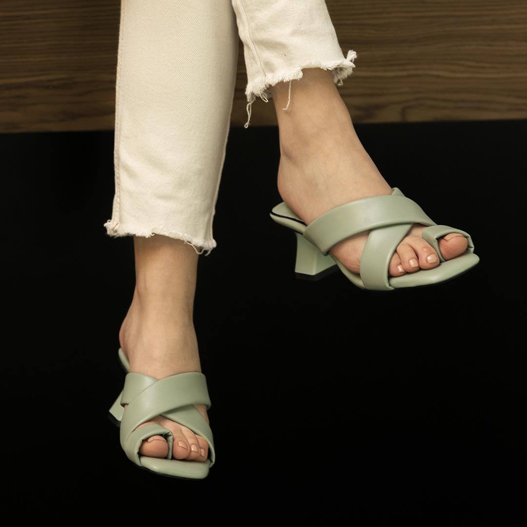 

Женские Стильные Тапочки Летние Коллекции