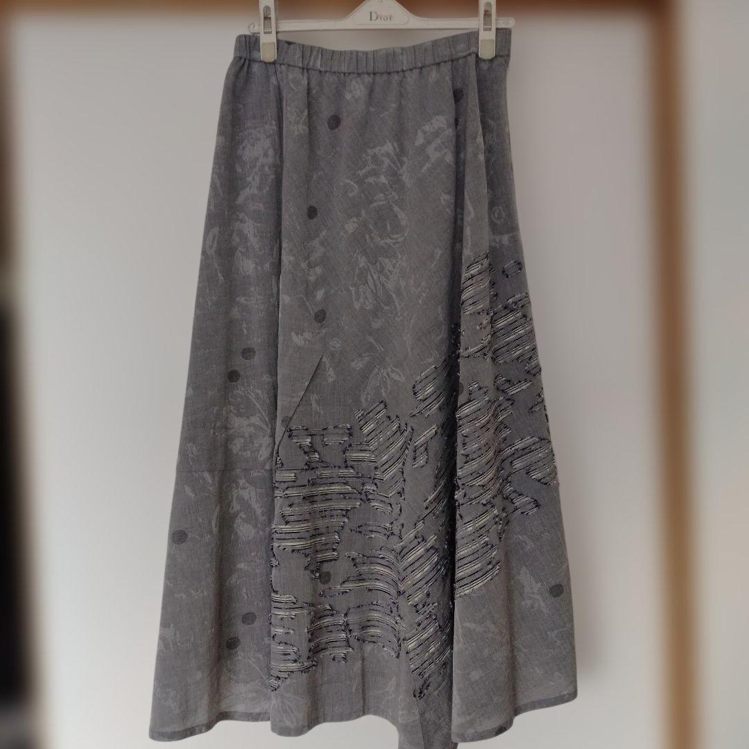 Super beautiful Senso Unico Jyu gray long skirt