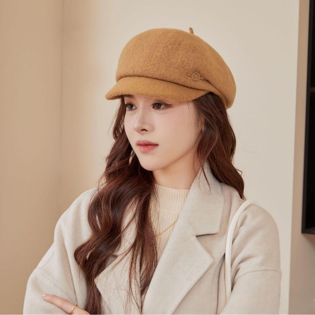 

Autumn and Winter Hat Plush New Korean Version Knitted Versatile Warmth Thickened Fashion Beret Japanese Painter Hat one size