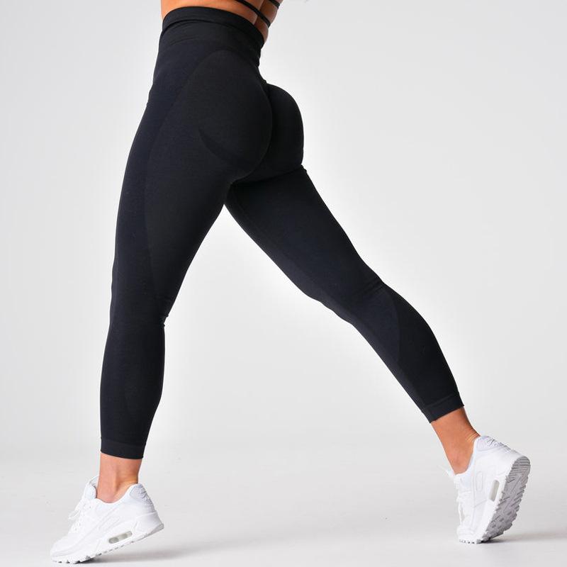 European and American hot-selling seamless knitted peach hip-lifting yoga pants women s sports fitness pants sexy hip-showing leggings XS чёрный