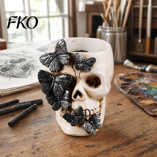 Cool Skull Pattern Holder Gothic Pen Holder, Spooky Butterfly Makeup Brush Realistic Decor Organizer, Halloween Desktop Pencil Cup for Home