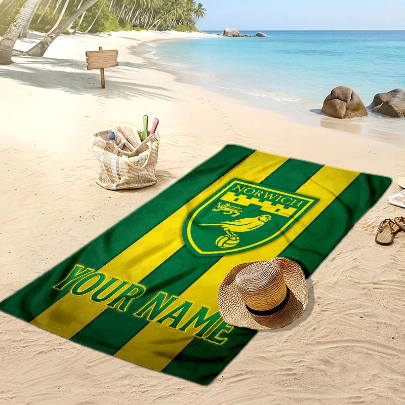 Norwich City Gepersonaliseerde Bedrukte Strandlaken Voetbal Logo Steun Aangepaste Naam Tekst Absorberende Handdoek Voor Sport Reizen Speciaal Cadeau