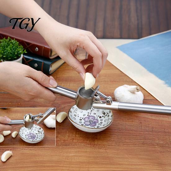 Non Stick Garlic Crusher Stainless Steel Press, Ergonomic Lever Heavy Duty Alloy Crusher, Effortless Mincing Manual for Kitchen Food Preparation Tool
