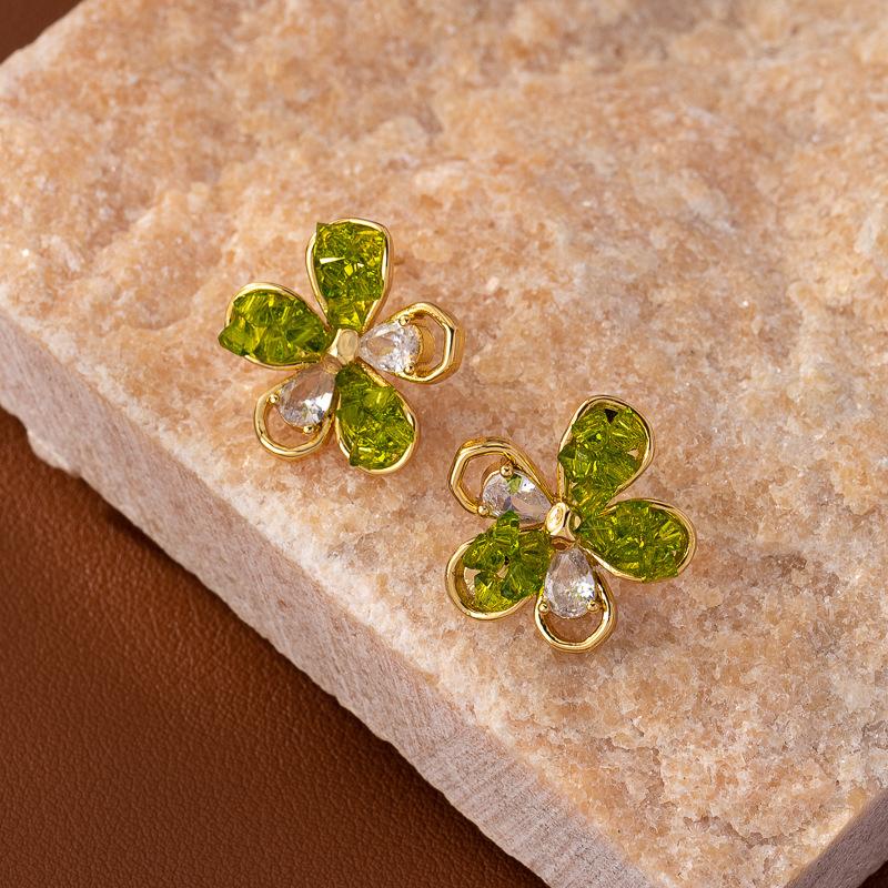 S911 high-end full diamond flower earrings women's light luxury niche fresh and sweet small flower stud earrings light luxury earrings