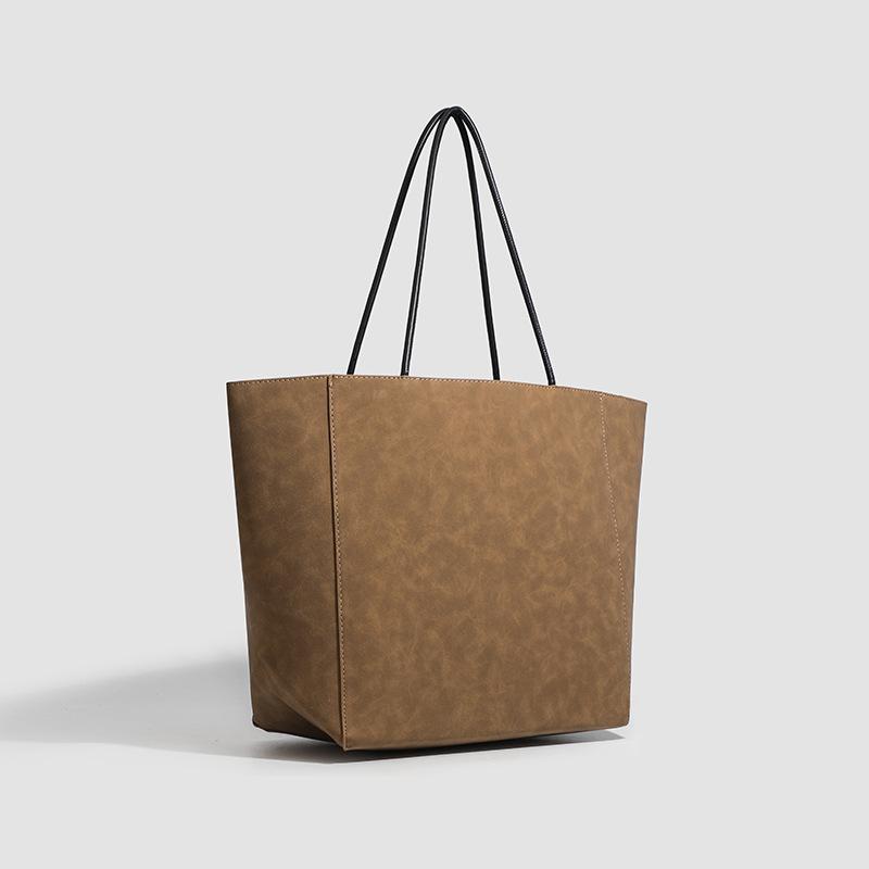 Large capacity paper handbag women's new shoulder bag fashionable versatile underarm women's bag