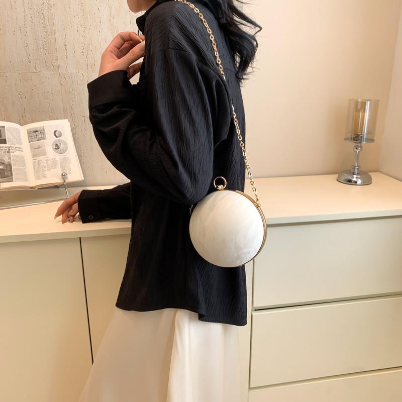 Fashionable Unique Stylish Evening Clutch Bag Chic Handbag With Chain Shoulder Strap