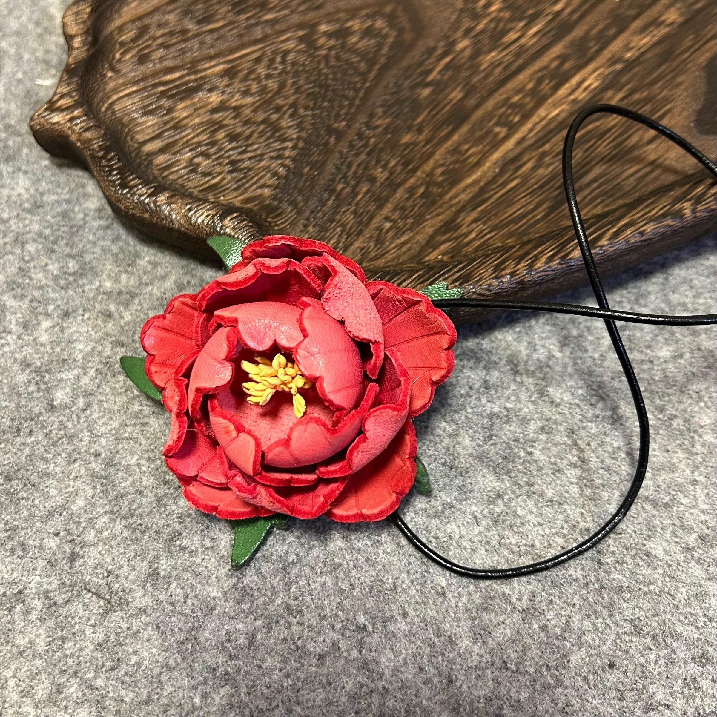 

Коровья кожа Цветок Брелок для сумки Подвеска для автомобиля Трехмерные Пионы Украшения Ручная работа Национальный стиль Подвеска для сумки