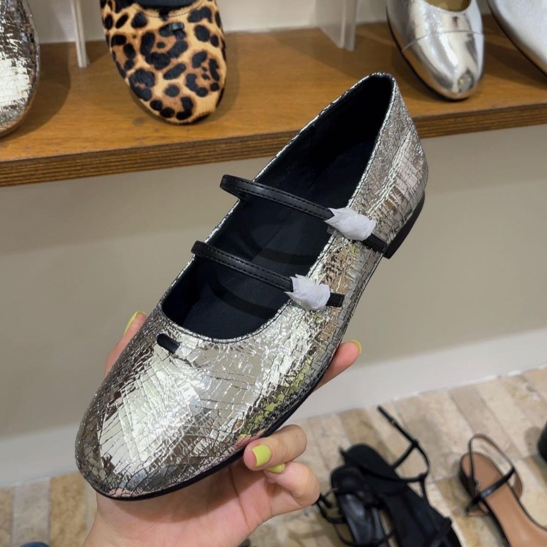 

Версия из овчины~ Новые туфли Мэри Джейн с круглым носком и двойной пряжкой, женские кожаные универсальные французские туфли с легким вырезом и плоской подошвой, туфли-ладошки 40 серебряный