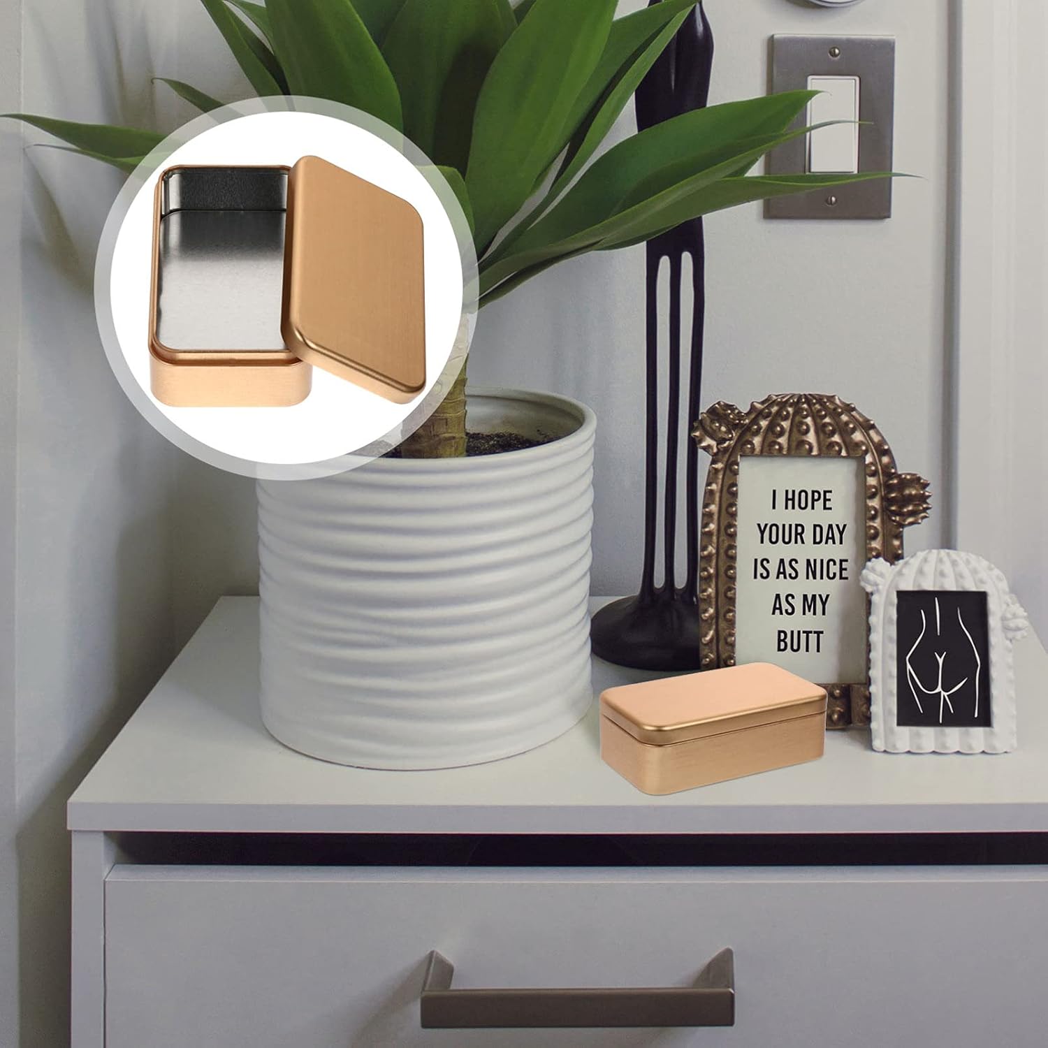 

Набор из 4 пустых жестяных банок для хранения, маленькие жестяные коробки с крышками, прямоугольные жестяные коробки с крышками для конфет, угощений, ювелирных изделий, поделок (4.3 x 2.5