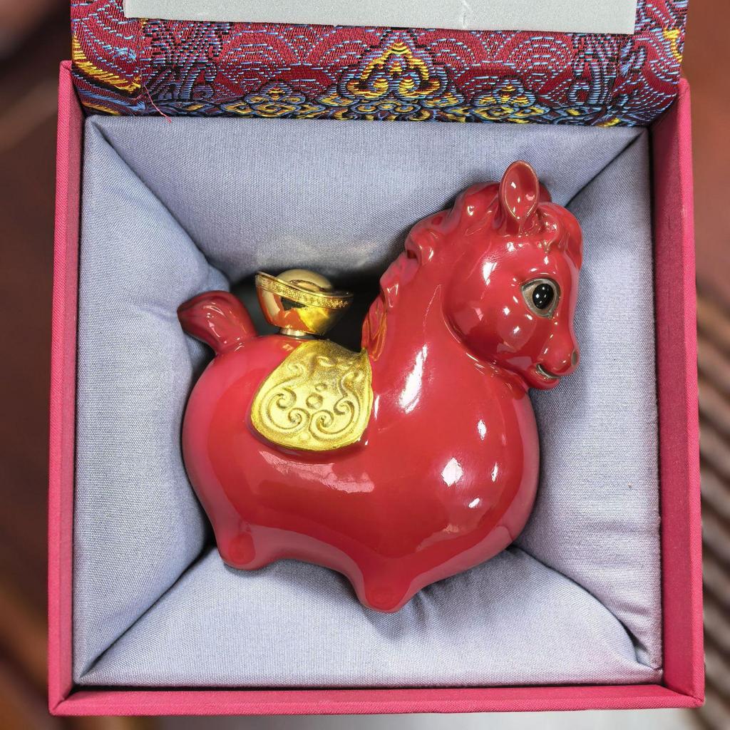 Festive Red Horse Money Ornament Pair - Lucky Resin Decoration for Office or Entrance