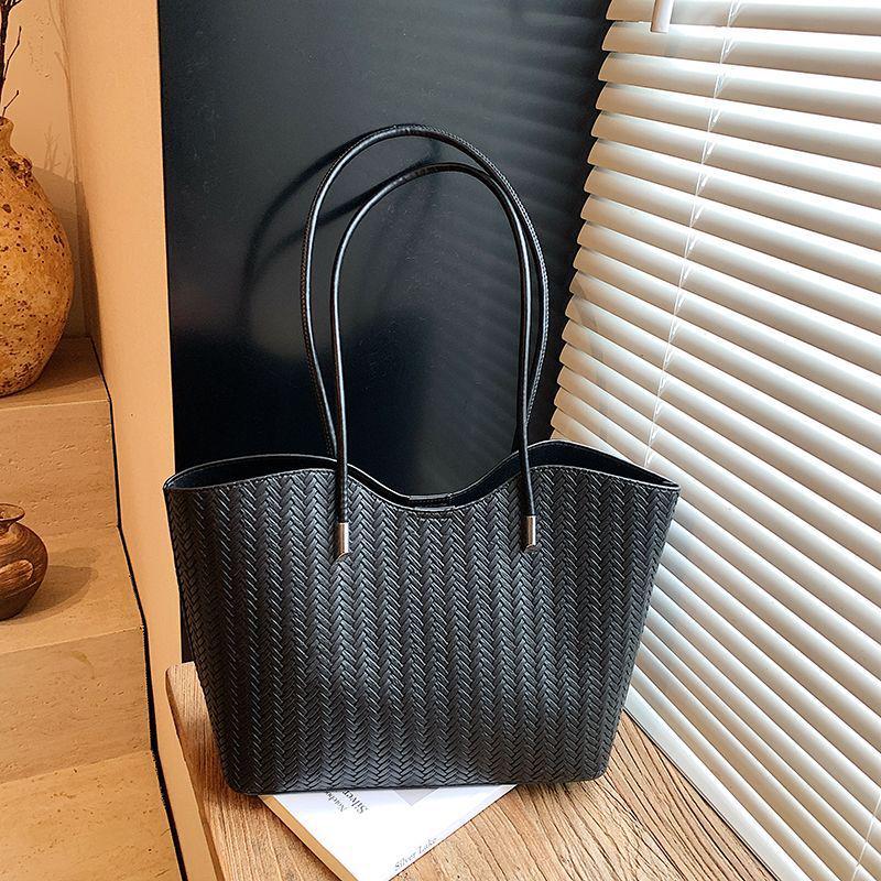 

Silver Embossed Women s Large Capacity Summer Tote Handbag - 2025 Single Shoulder Commute Bag